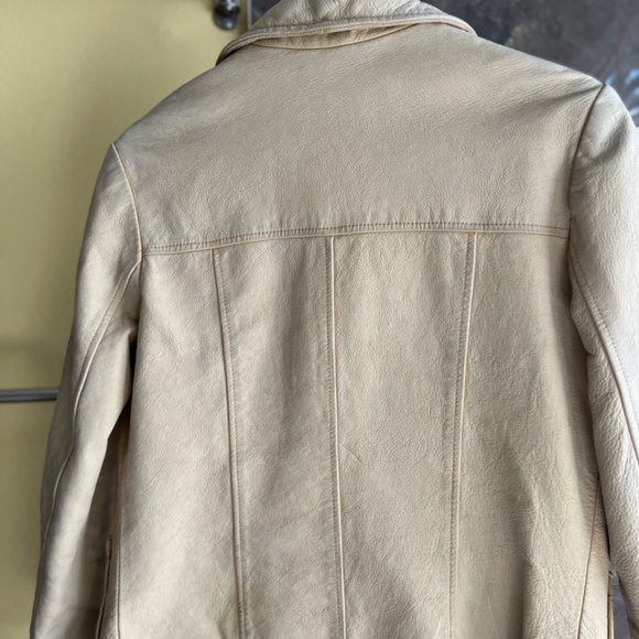 Jones New York leather jacket, size small, beige/pale yellow - Picture 5 of 6